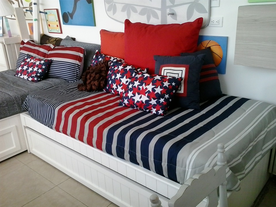 mattress with pillows